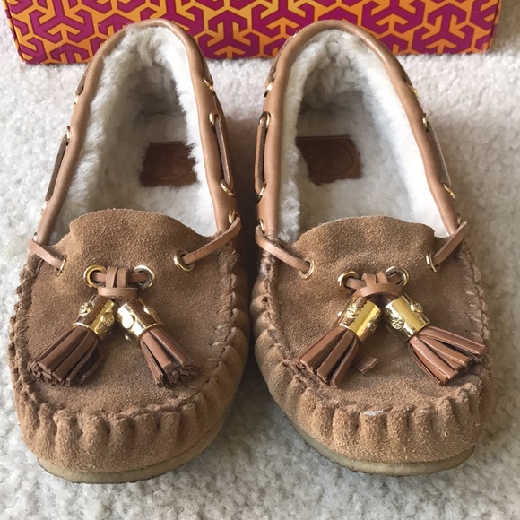 Tory Burch Dee Dee Suede & Shearling Moccasin Slippers - Picture 4 of 15